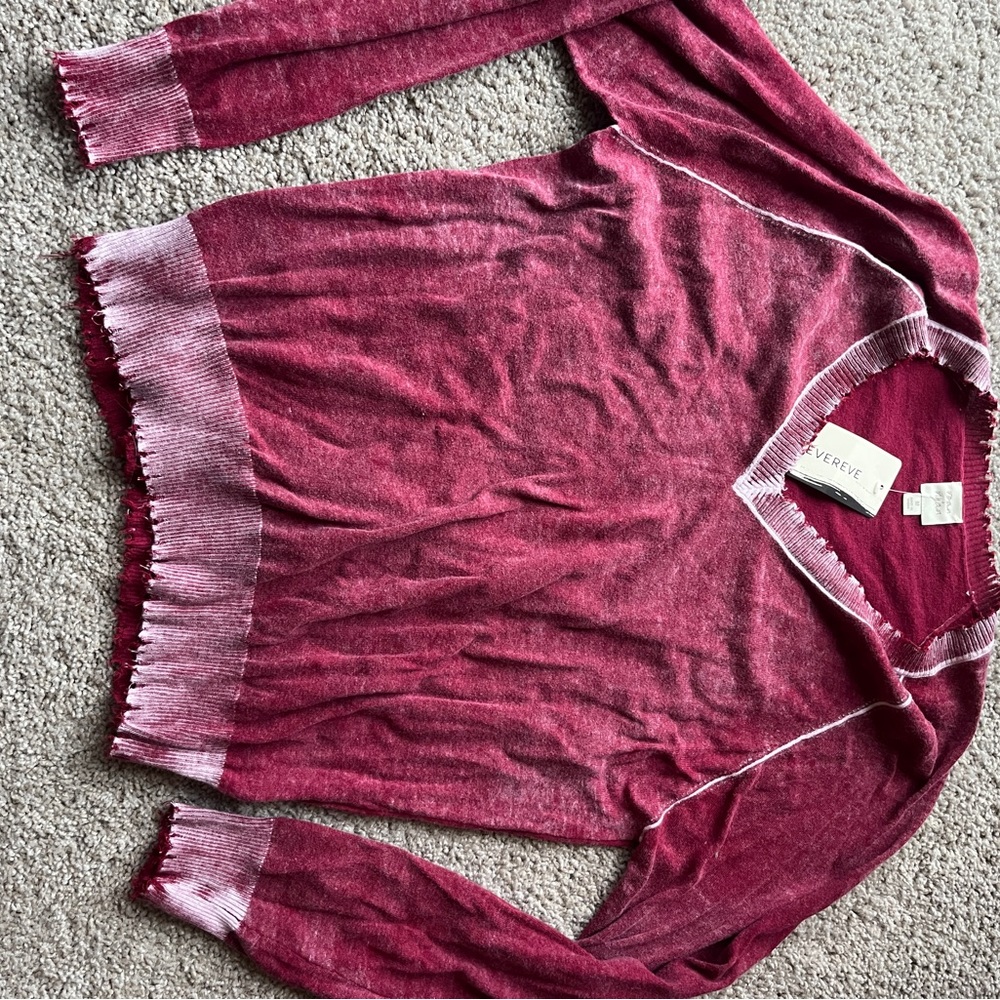 NWT Evereve Roan+Ryan Nora Vneck Pullover - women’s medium